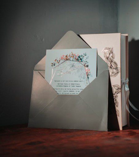 What to write in a wedding card